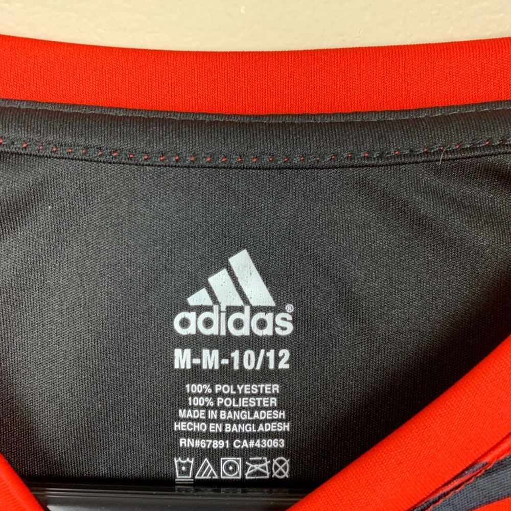 🔥3/15 Kid’s Adidas Red Sports Long sleeves Medium - Picture 2 of 3